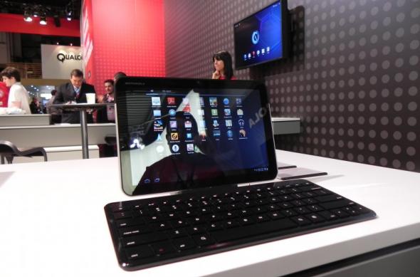 MWC 2011: Motorola Xoom, o tabletă spectaculoasă pe care am putut-o vedea În acțiune la MWC (Video): dscn3693jpg.jpg