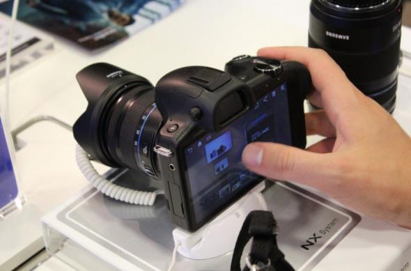 Samsung GALAXY NX - primele impresii: samsung_galaxy_nx_4.jpg