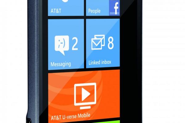 HTC Titan II - un titan care și-a făcut debutul la CES 2012
