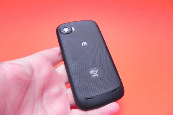 Review ZTE Grand X IN: probabil singurul telefon single core care mai contează În 2013 (Video)