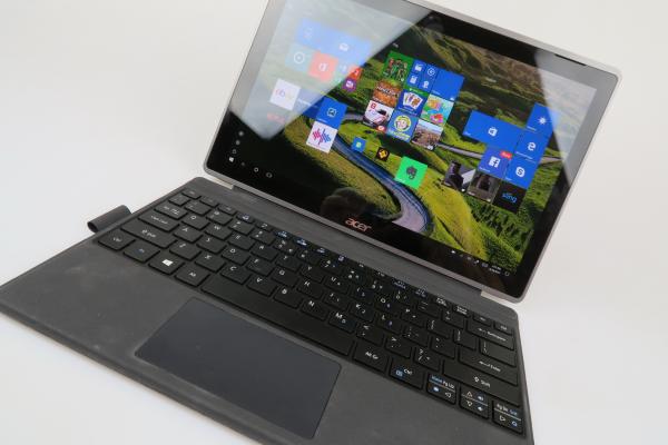 Acer Switch 3: Benchmark-uri la nivel de iPad Air 2, fără vreun lag