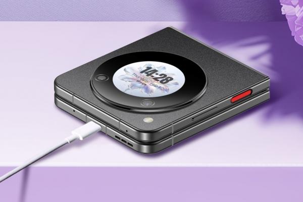 Cel mai accesibil smartphone pliabil cu clapetă este nubia Flip 5G; Cât costă?