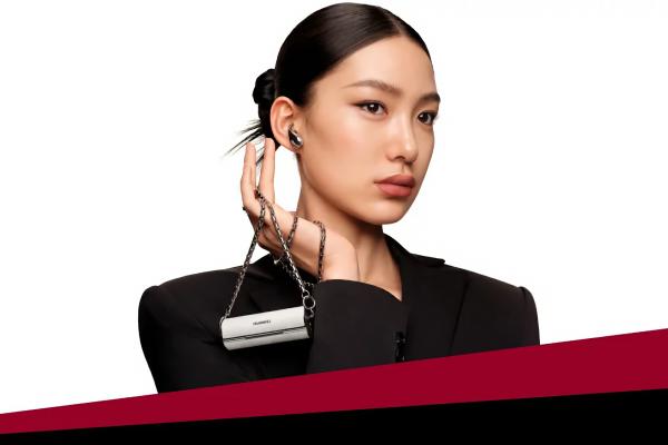 Huawei FreeBuds Lipstick 2 a sosit: pereche de căşti Hi-Res, cu design feminin