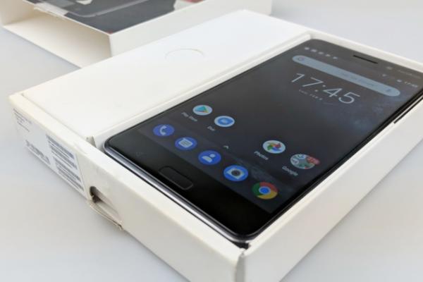 Nokia 6 (2017) Unboxing: scoatem din cutie telefonul care a declanşat revenirea Nokia (Video)