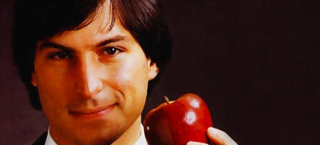 Bill Gates vorbeşte într-un interviu CNN despre "vrăjile" făcute de Steve Jobs pentru a fermeca publicul
