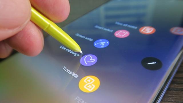 <b>Turul Magazinelor #588: Galaxy S9 şi Galaxy Note 9 la cele mai mici preţuri, monitor gaming sub 800 lei şi un televizor Diamant solid</b>Nu ştiu dacă aţi remarcat, dar de la o vreme produsele Samsung au început să fie foarte ieftine. Au vouchere, reduceri, preţuri atractive şi totul pentru că suntem în pragul lansării lui Galaxy Note 10