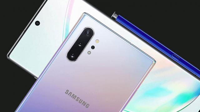 <b>Samsung Galaxy Note 10 primeşte randări pentru presă foarte credibile, cu buton Power mutat</b>Ziua şi scăparea pentru Samsung Galaxy Note 10, iar de această dată luăm contact cu o serie de randări de presă foarte credibile. E vorba despre acele imagini care sosesc odată cu anunţarea unui produs, cele oficiale, realizate de producător pe fundal alb