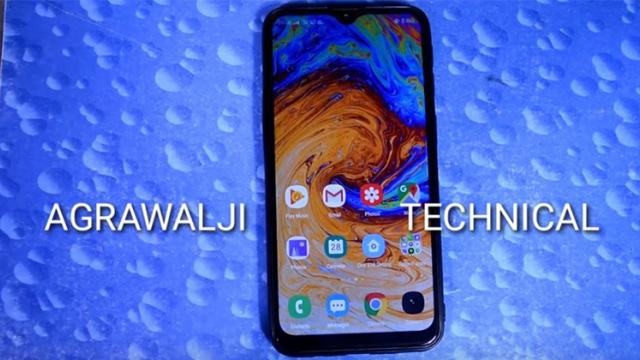 <b>Samsung Galaxy M60 primeşte un hands on înainte de alte scăpări; Vine cu cameră duală de 48 MP + 16 MP (Video)</b>Nu doar terminalele Galaxy A au scăpat des în 2019, ci şi modele Galaxy M. Samsung Galaxy M60 e pe cât de misterios se poate şi nu asta pentru ca am mai văzut scăpări ale sale până acum, când apare un video hands 