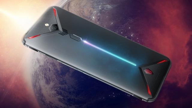 <b>Turul Magazinelor #593: Două flagship-uri Snapdragon 855 la 1400-1600 lei, televizor HD de câteva sute de lei + detalii Rabla Electrocasnice</b>A început o nouă săptămână şi dacă te doare azi capul intens, e probabil de la zilele şi nopţile lungi de Electric Castle. Sau ai ceva stresant de făcut la muncă... Ai o săptămână să îţi revii, apoi începe UNTOLD
