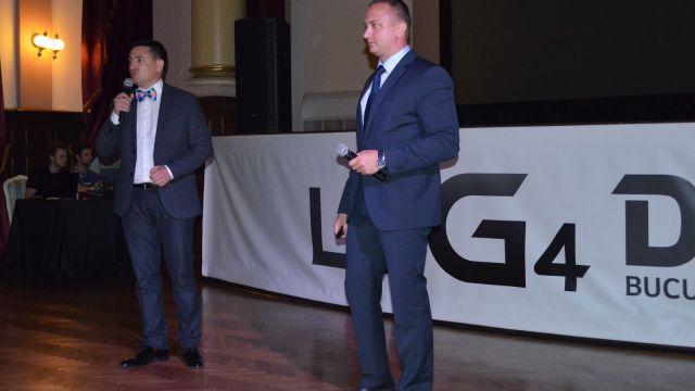<b>LG G4 este lansat oficial în România; achiziția sa ne aduce un voucher de 500 lei pentru achiziții din magazinele Musette</b>Astăzi pe 27 mai, LG Electronics a avut plăcerea să ne invite la evenimentul de lansare pe plan local a smartphone-ului flagship din acest an, și anume LG G4, telefon ce iese &icirc;n evidență și prin variantele cu carcasă din piele. Locația...