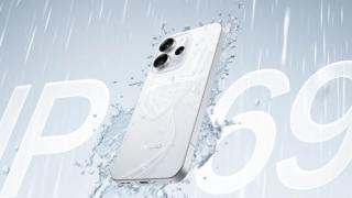 Vrei performanță în corp compact? OPPO Reno15 Pro Mini aduce cameră de 200 de megapixeli și ecran de 6.3 inch