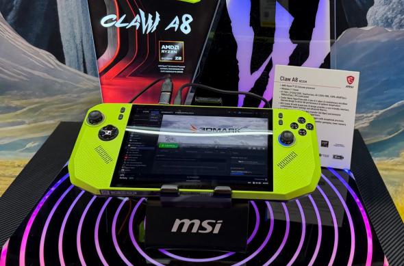 MSI Claw 8 AI+ Glacier Blue - Fotografii CES 2026: msi-claw- (1).jpg
