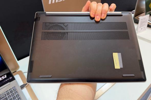 MSI Modern 14s - Fotografii CES 2026: MSI-Modern-14s_ (8).jpg