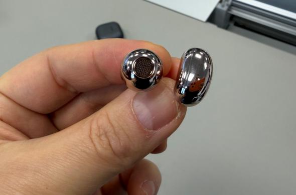 Huawei FreeClip 2 - Fotografii hands-on: FreeBudsClip (13).jpg