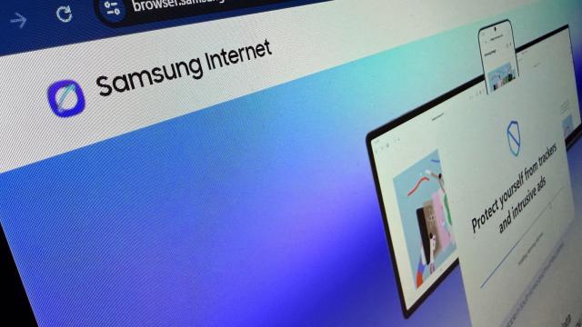 <b>Samsung Internet ajunge pe Windows; Browserul poate fi descărcat fără restricții (Link download)</b>Samsung a deschis în sfârșit porțile pentru utilizatorii de Windows care vor să testeze browserul său, Samsung Internet. Deși aplicația rămâne în stadiu beta, nu mai există restricții regionale sau cerințe speciale pentru a o folosi. O descarci