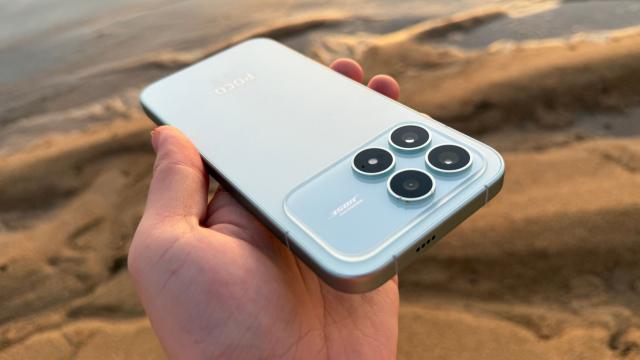 <b>Primele detalii despre Redmi K100 și K100 Pro Max ajung pe web; Procesoarele Snapdragon 8 Elite Gen 5 și Gen 6 sunt în cărți</b>Nici patru luni nu au trecut de la lansarea seriei Redmi K90 și deja apar primele informații despre viitoarea generație, Redmi K100. Chiar dacă telefoanele vor debuta exclusiv în China, seria e importantă pentru că POCO rebranduiește la nivel global