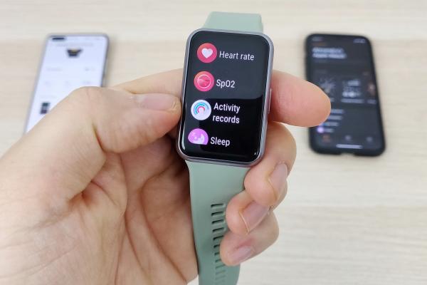 Huawei Watch Fit - Fotografii hands-on (2)