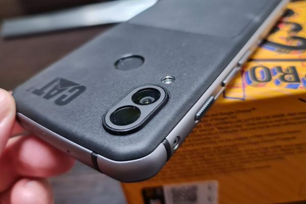 CAT S62 Pro Unboxing: telefon robust cu senzor termic FLIR de nouă generaţie, dotări ceva mai high end