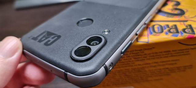CAT S62 Pro Unboxing: telefon robust cu senzor termic FLIR de nouă generaţie, dotări ceva mai high end