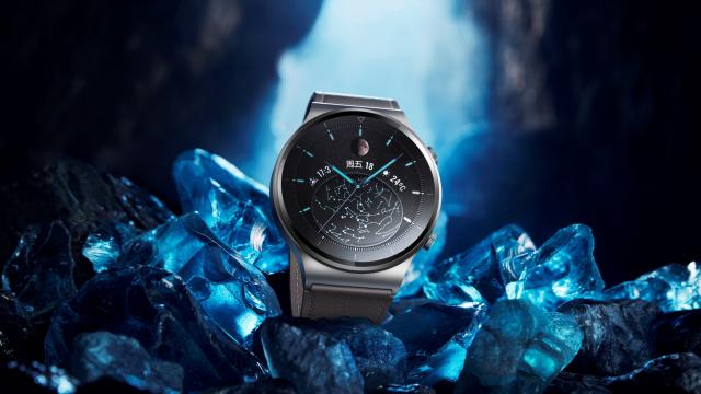 <b>Huawei Watch GT2 Pro ajunge pe plan local cu un cadou special la comandă; Iată cât costă noul smartwatch flagship</b>La aproximativ 2 săptămâni de la anunțul oficial, iată că smartwatch-ul Huawei Watch GT2 Pro se pregătește de lansarea în România. Prin intermediul unui comunicat de presă aflăm că ceasul va fi disponibil
