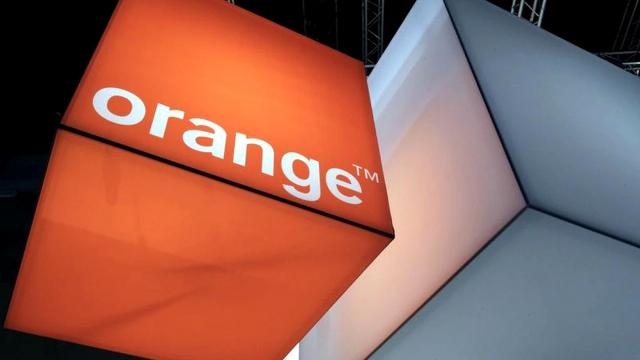 <b>Orange România mizează pe AI şi automatizări; Operatorul are în plan investiții de peste 200 de milioane de euro pe an și creșterea acoperirii 5G</b>Orange România  îşi consolidează poziţia de lider prin investiţii anuale de peste 200 de milioane de euro, destinate extinderii reţelei şi creşterii acoperirii 5G. În plus, operatorul are în plan și integrarea mai multor automatizări și chiar a