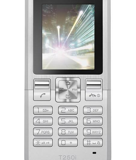 Sony Ericsson T250 - Fotografii oficiale: Sony-EricssonT250-Fotografii-oficiale_001.jpg