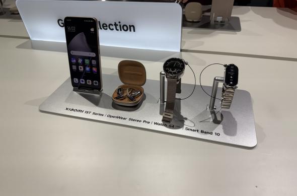 Xiaomi Gold Collection - Fotografii hands-on: Photo 24.09.2025, 16 02 45.jpg