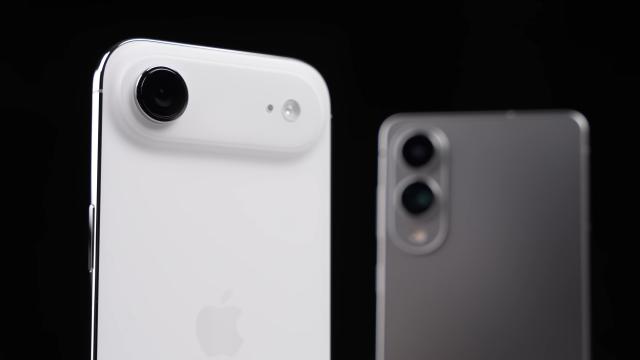 <b>iPhone Air vs Galaxy S25 Edge, într-un test de baterie realist; O diferență de un minut decide învingătorul (Video)</b>Samsung Galaxy S25 Edge și Apple iPhone Air, cele mai subțiri smartphone-uri din portofoliul giganților tech în acest moment, au ajuns pe masa de teste PhoneBuff. Mulți s-au întrebat încă înainte de debut cât de bună va fi autonomia acestor noi modele