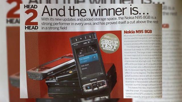 <b>Nokia N95 8GB castiga premiul PDAE Real World si trece testele GPS</b>Revista PDA Essentials cu numarul 71 este disponibila de azi in Marea Britanie si se face remarcata printr-un test "Real World, care confrunta celebrul iPhone, Nokia N95 8GB si modele HTC, Palm si BlackBerry. Testele au inclus verificarea contrastului in...