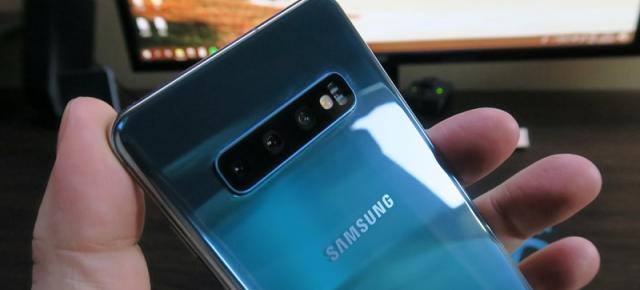 Reducerile mai tari decât de Black Friday pe Altex; Samsung Galaxy S10 acum la sub 2.600 lei