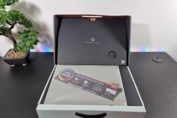 ASUS Zenbook 14 OLED UX3402ZA - Unboxing