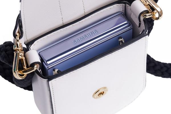 Genți Galaxy Z Flip 4