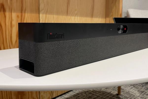 Lenovo ThinkSmart One este prima consolă all-in-one de videoconferință bazată pe Windows și tocmai a debutat oficial în România
