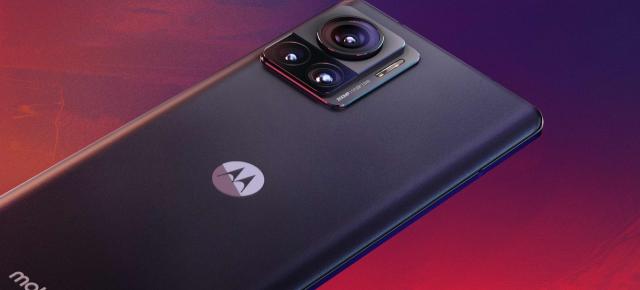 Motorola Moto X40 va debuta în decembrie, cu CPU Snapdragon 8 Gen 2 și certificare IP68 pentru rezistență la apă și praf