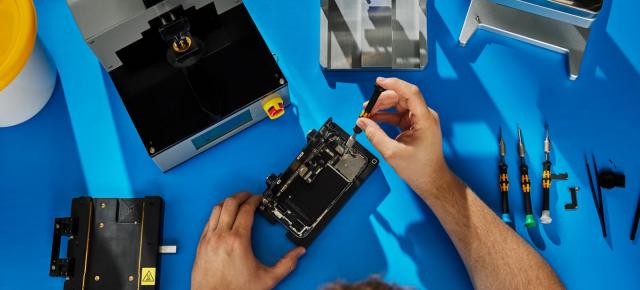 Apple aduce în Europa serviciul de reparaţii iPhone acasă (Self Service Repair)