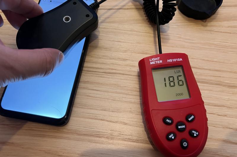 Luminozitate display realme 9i 5G și ecranul văzut la microscop: Photo 17.10.2022, 17 26 30.jpg