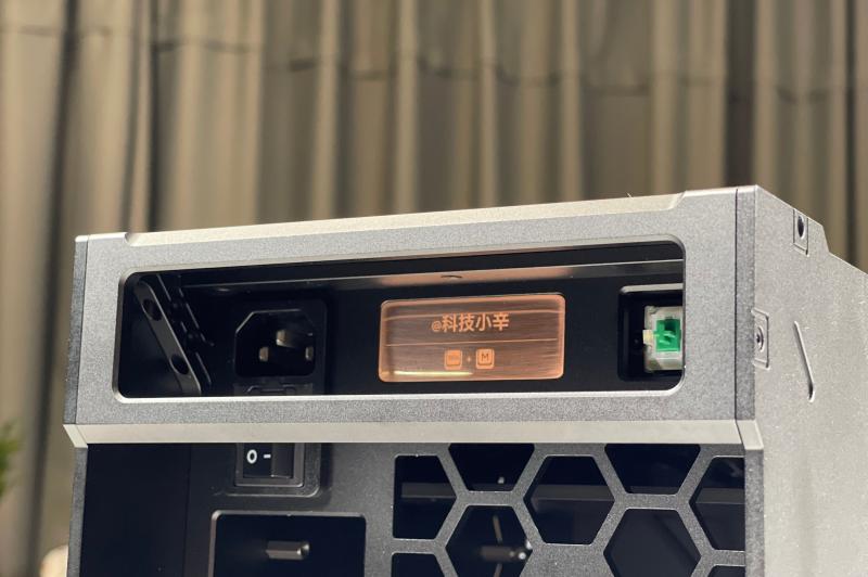 Xiaomi PC - fotografii: 5f188ad4gy1h8n9pkcnk7j23402c0qv6.jpg
