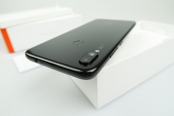 Unboxing Xiaomi Redmi Note 7 (conținutul cutiei)