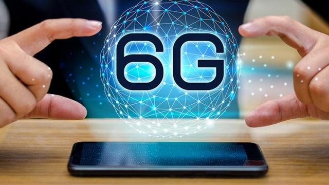 <b>Huawei a început cercetarea 6G la 2 pași de SUA, într-un centru R&D canadian</b>Chiar dacă abia începe timid 5G-ul să fie lansat în țările vestice, iată că deja se vorbește de 6G. Este o tehnologie asociată mai degrabă anilor 2030, dar Huawei a început deja cercetarea și asta aproape de SUA
