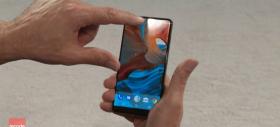 Essential Phone este prezentat hands-on chiar de creatorul său, Andy Rubin; telefonul se lansează comercial în iunie (Video)