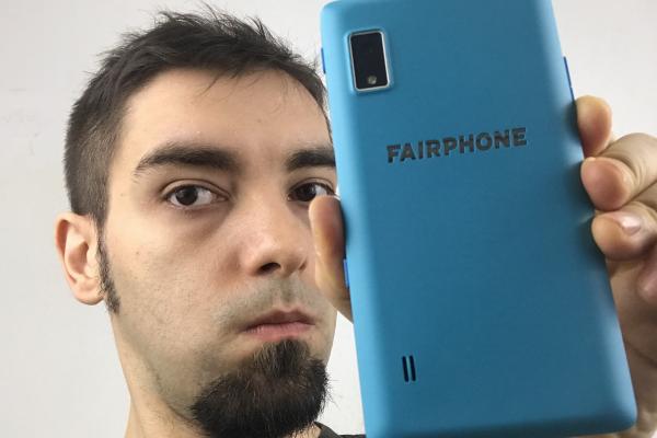 FairPhone 2 Prezentare: un telefon cu adevărat modular, pe care îl desfaci/repari după pofta inimii, fabricat fără materiale controversate (Video)