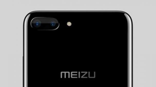 <b>Presupusul panou spate destinat lui Meizu Pro 7 este văzut într-o fotografie; privim și asupra unor randări concept!</b>Din partea asiaticilor de la Meizu așteptăm în acest an și debutul smartphone-ului Meizu Pro 7, un terminal al cărui presupus panou spate se afișează astăzi într-o fotorgrafie. Avem totodată parte și de două randări concept ce ne prezintă abordări 