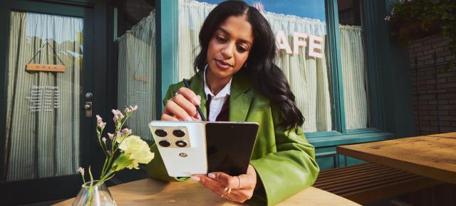 Piața telefoanelor pliabile accelerează în America de Nord; Iată ce producători câștigă teren