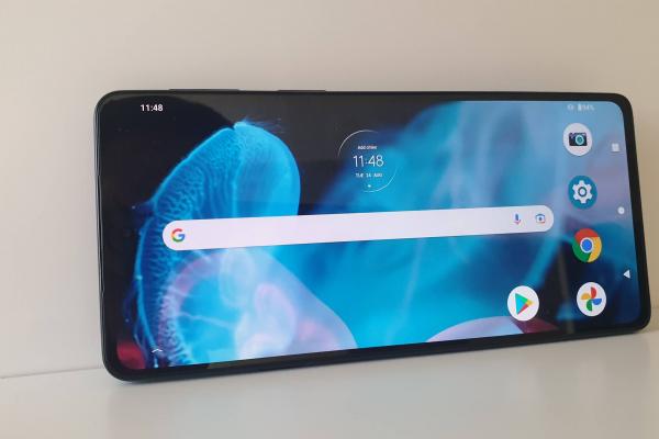 Motorola Edge 20: Benchmark-uri la nivel de flagship last-gen