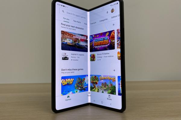 Luminozitate display Samsung Galaxy Z Fold 3 5G