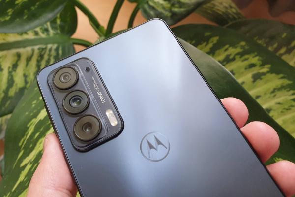 Motorola Edge 20: Cameră de 108 megapixeli, zoom optic 3x și ultra-wide fără senzori de umplutură