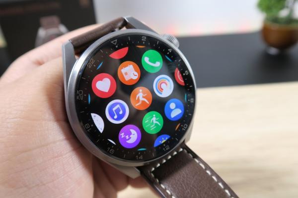 Seria Huawei Watch 3 primește un nou update care aduce control prin gesturi direct din încheietura mâinii