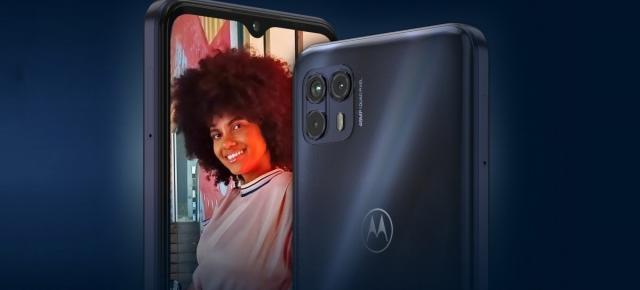 Motorola Moto G50 5G a debutat într-o nouă versiune, cu procesor diferit şi schimbare de design
