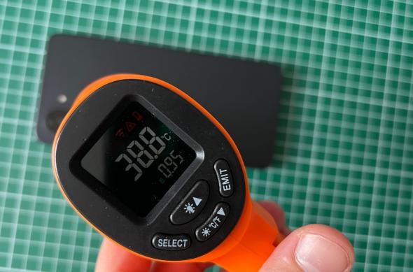 OnePlus Nord CE5 - Test temperatură: Temperatura benchmark (1).jpg