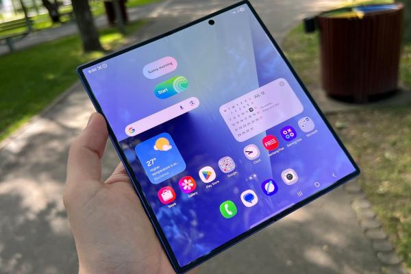 Samsung Galaxy Z Fold7: OS, UI, aplicaţii cu extra AI, extra Gemini, extra multitasking